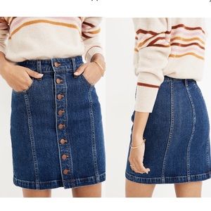 NWT Stretch Denim Mini Skirt in Pfeiffer Wash